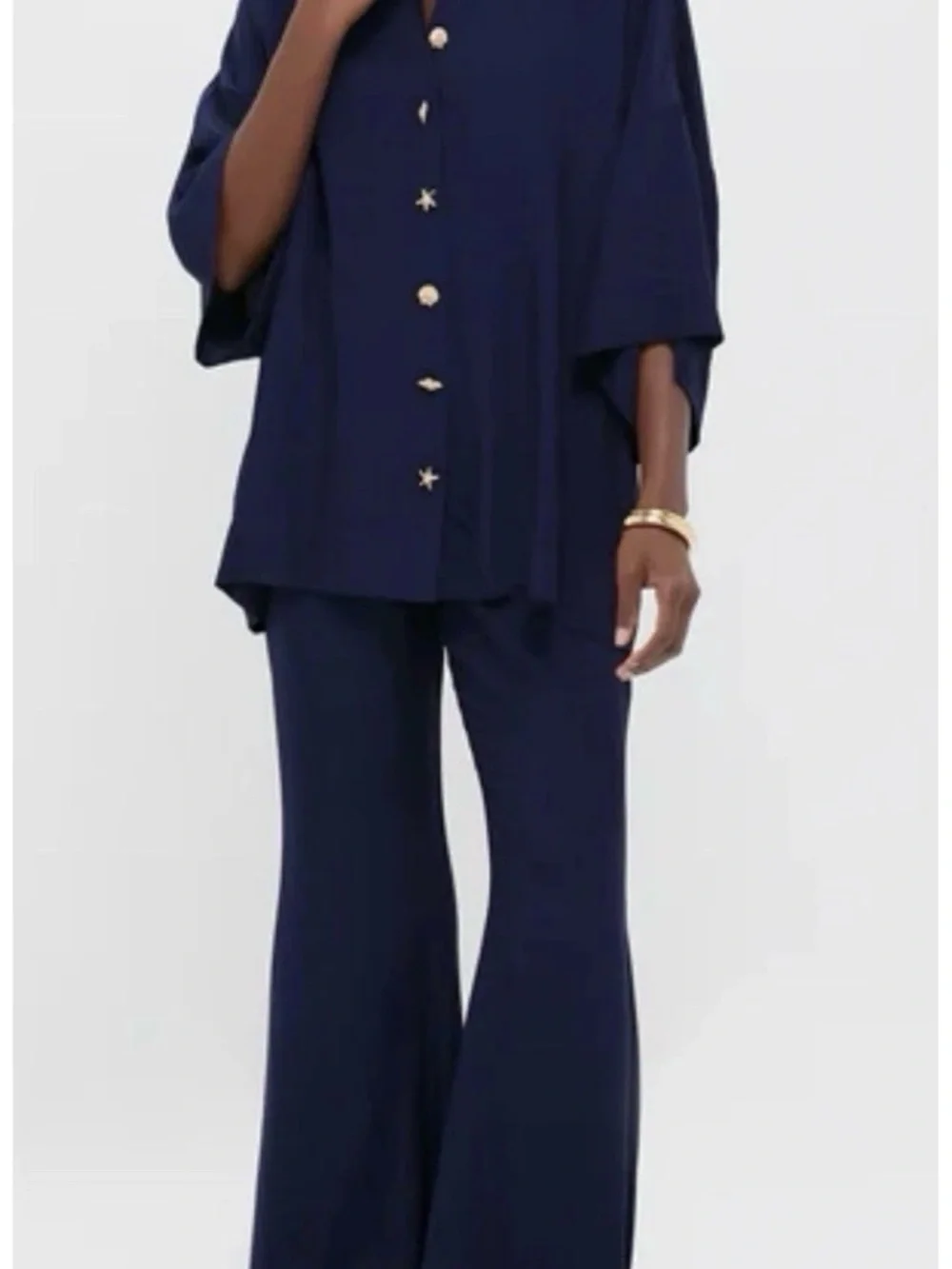 Tuckernuck Navy Viscose Charmeuse Nautilus Blouse Medium M NWT - Picture 4 of 9